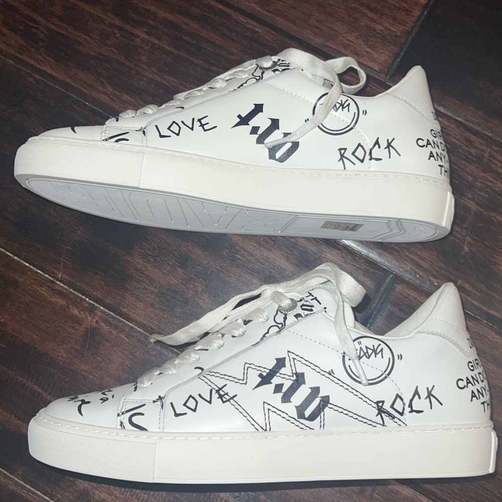 Zadig & Voltaire La Flash Low-Top Graffiti Sneakers in size 8 (39) in womens.